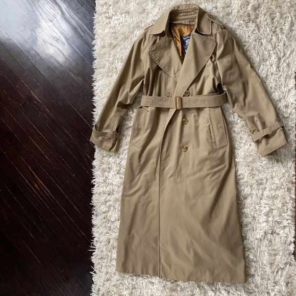 Burberry’s “Burberry” Trench Coat 🧥 - Picture 2 of 15